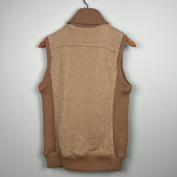 Green Tea medium neutral tan women’s knit zippered vest - Picture 9 of 10